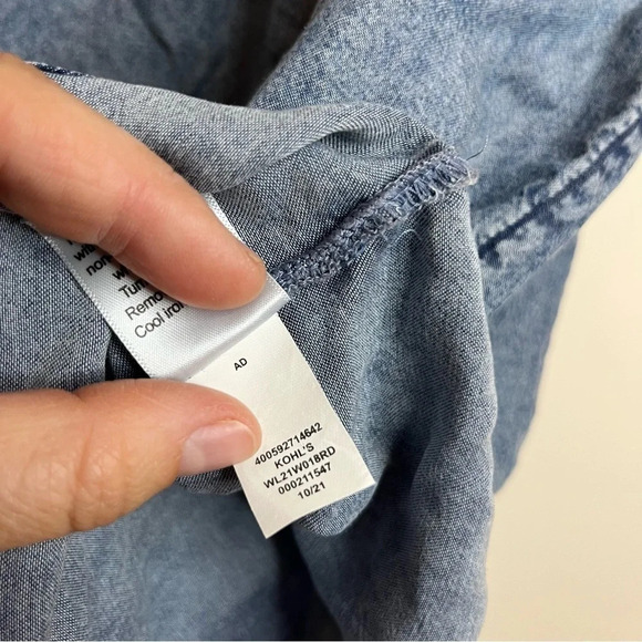 LC LAUREN CONRAD Chambray Floral Embroidered Sleeve Boho Blouse Top - Picture 5 of 7